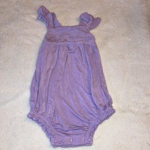Posh Peanut “Lilac” Ruffled Bubble Romper 6-12 months VGUC